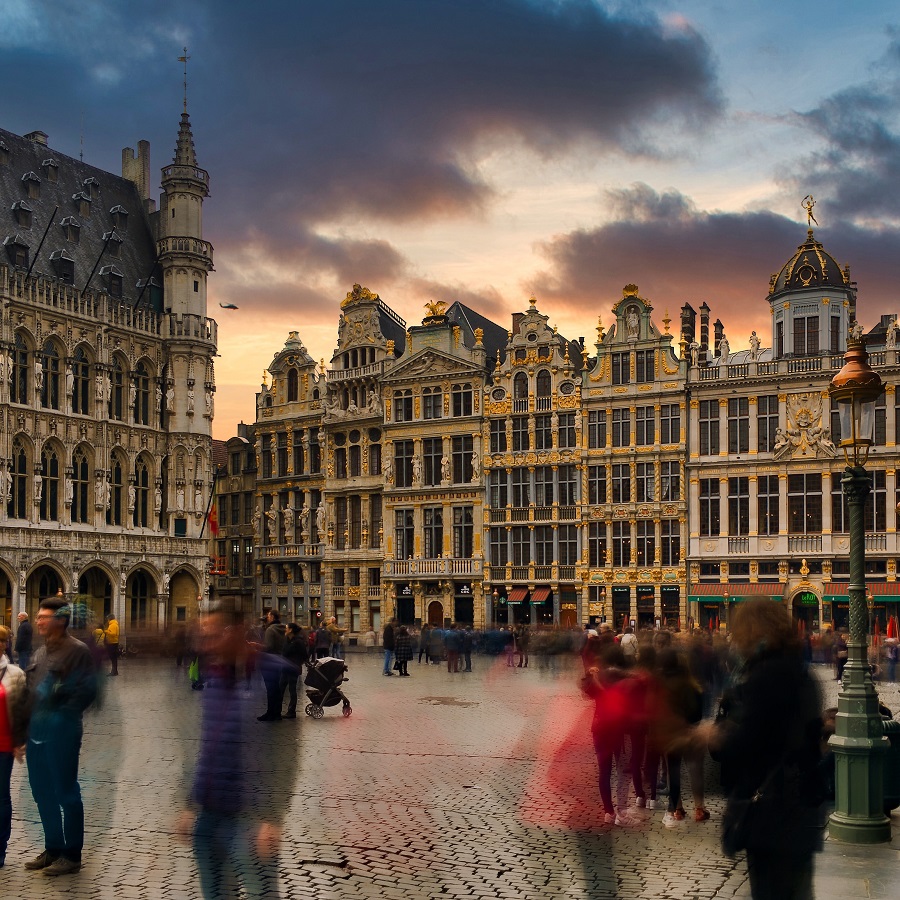 Solo indie hacker building Tourist Guide AI in Brussels